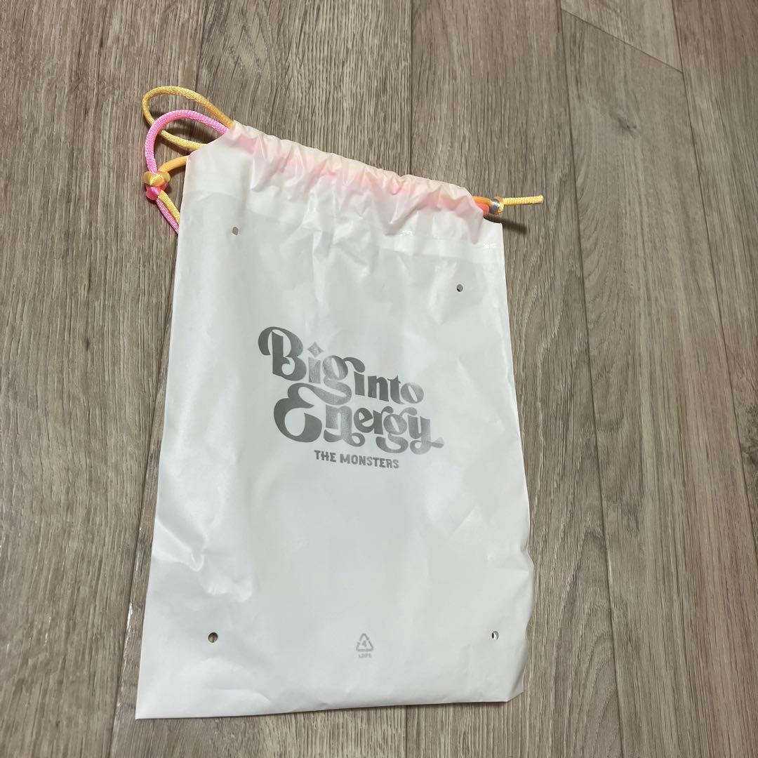 ラブブ　シークレット　ポップマート