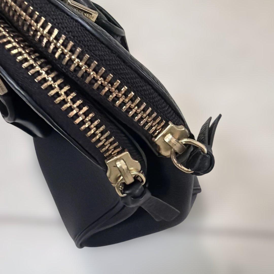 Tory Burch ブラックレザーハンドバッグ