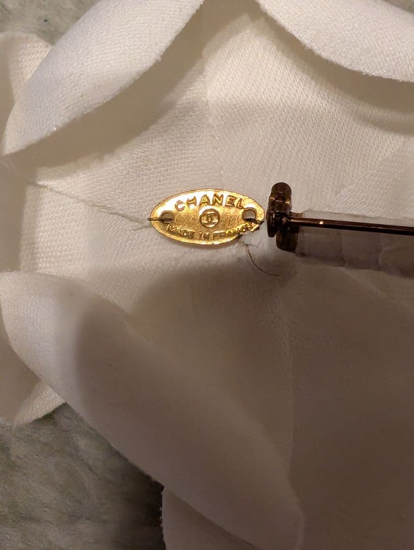 CHANEL　シャネル　カメリアコサージュ