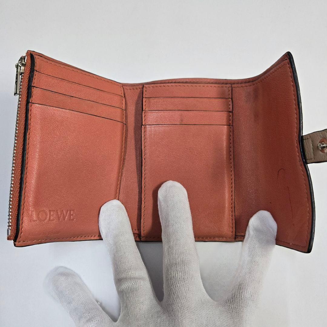 ロエベ　LOEWE　三つ折り財布　コンパクトウォレット　アナグラム