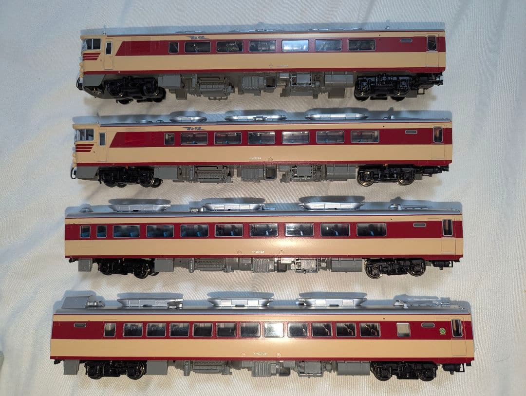 KATO　キハ82系　４両基本セット　【3-509】　室内灯点灯　HOゲージ