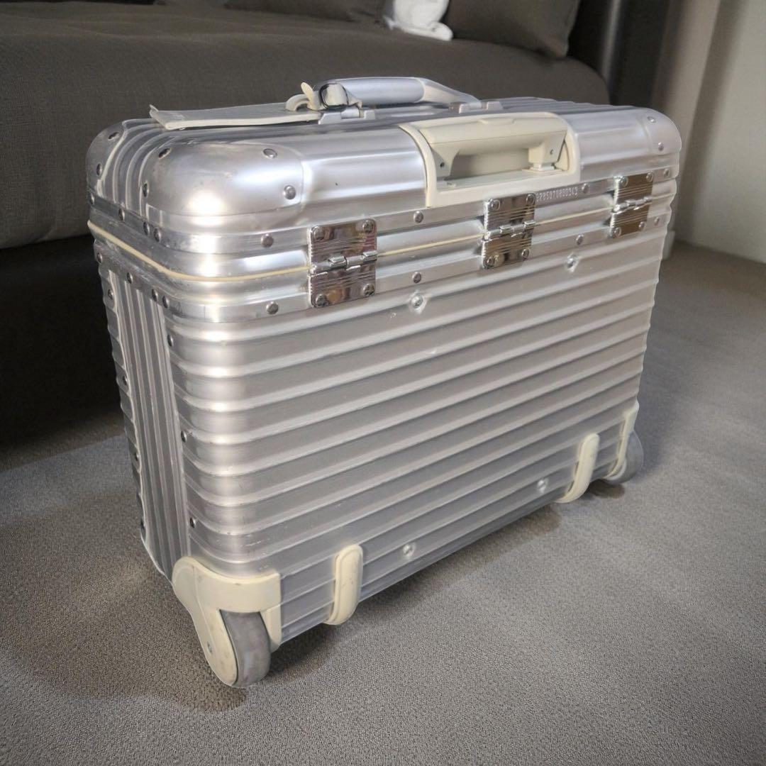 【激レア】Audi PIMOWA アウディ リモワ パイロット キャリーケース