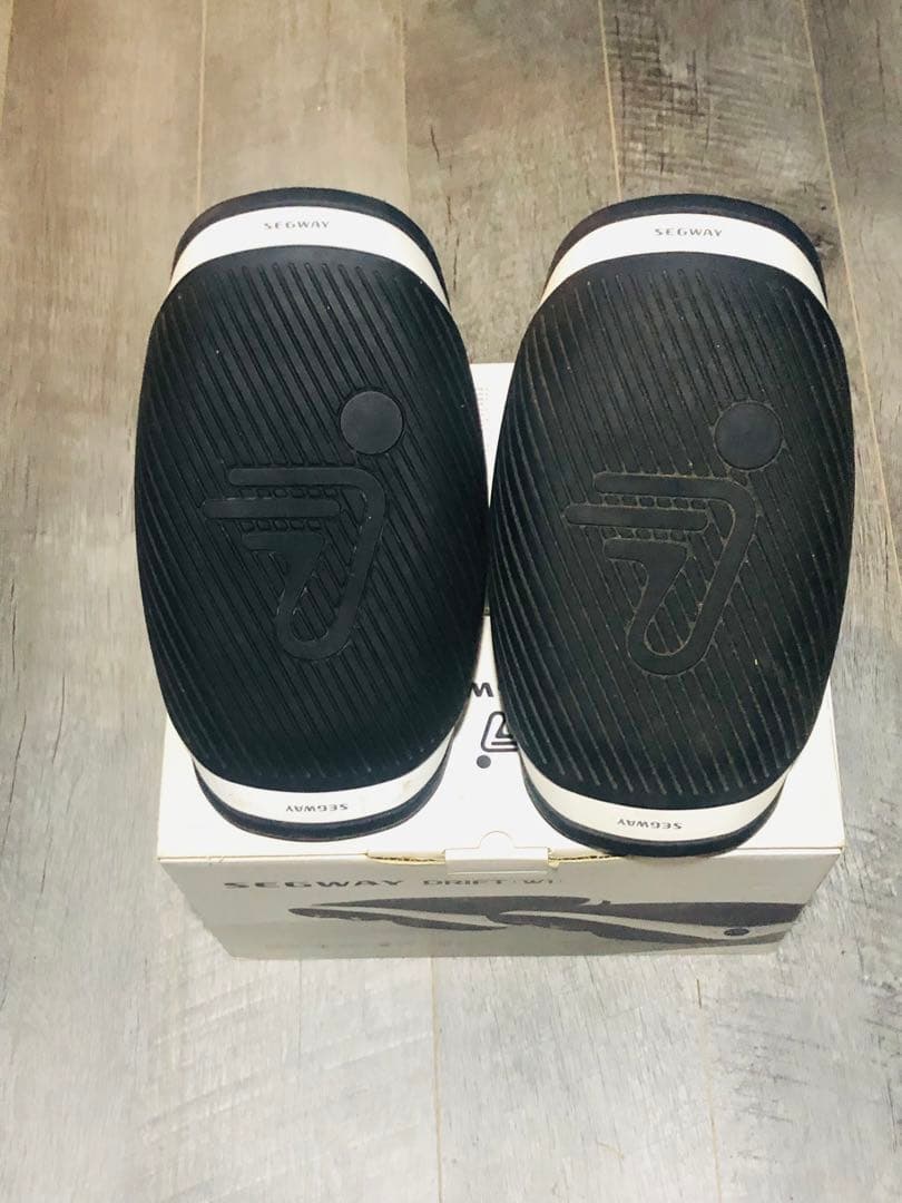 セグウェイ ナインボット(Segway-Ninebot) Drift W1