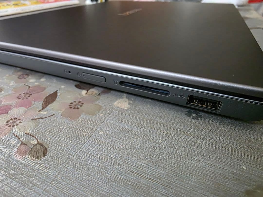 【ほぼ未使用】Lenovo ideaPad slim3 Office付き