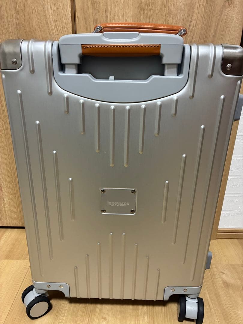 イノベーター スーツケースINV1811STP Sterling Silver