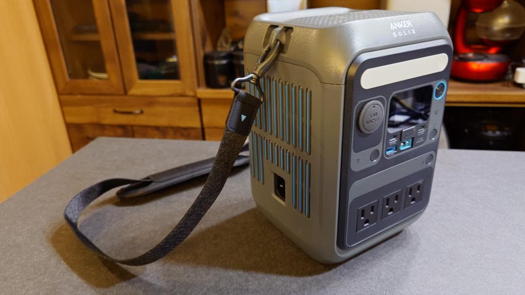 ＜ほぼ新品＞Anker Solix C300 ポータブル電源／ダークグレー