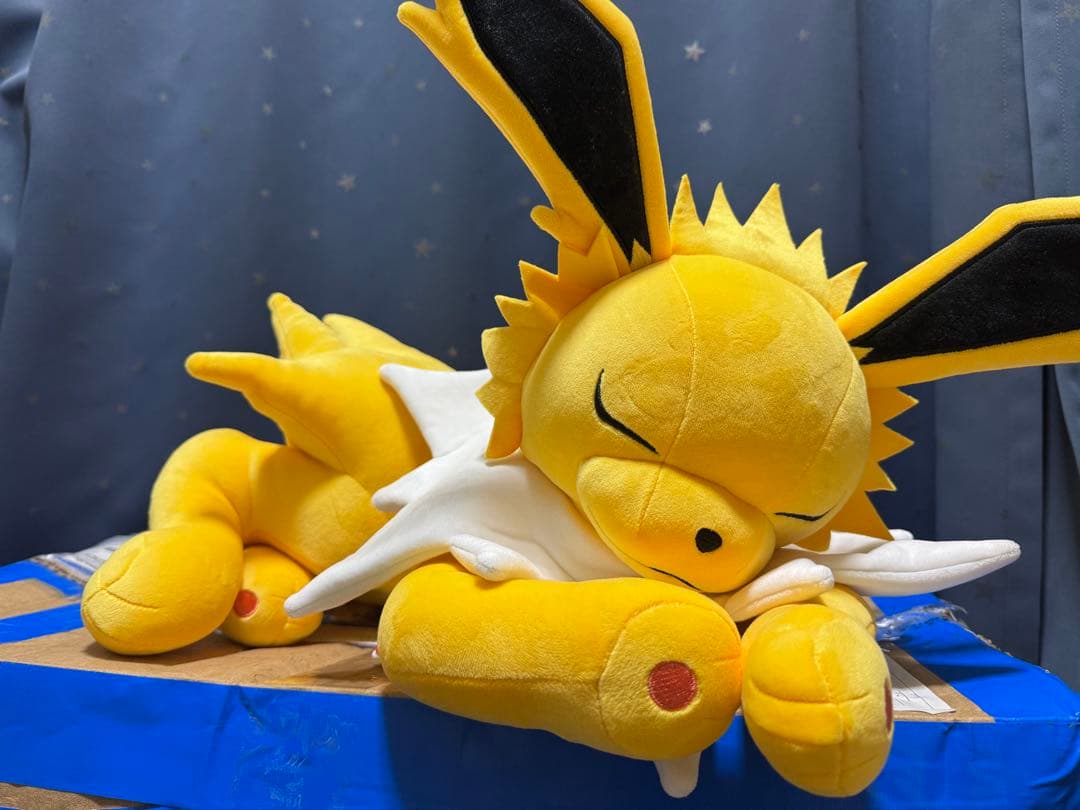 ポケモン　すやすやサンダース　アメリカebgames ぬいぐるみ