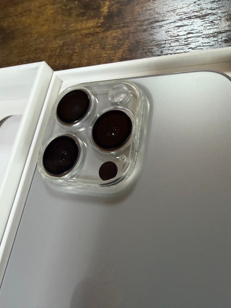 極美品　Apple iPhone 15Pro 本体