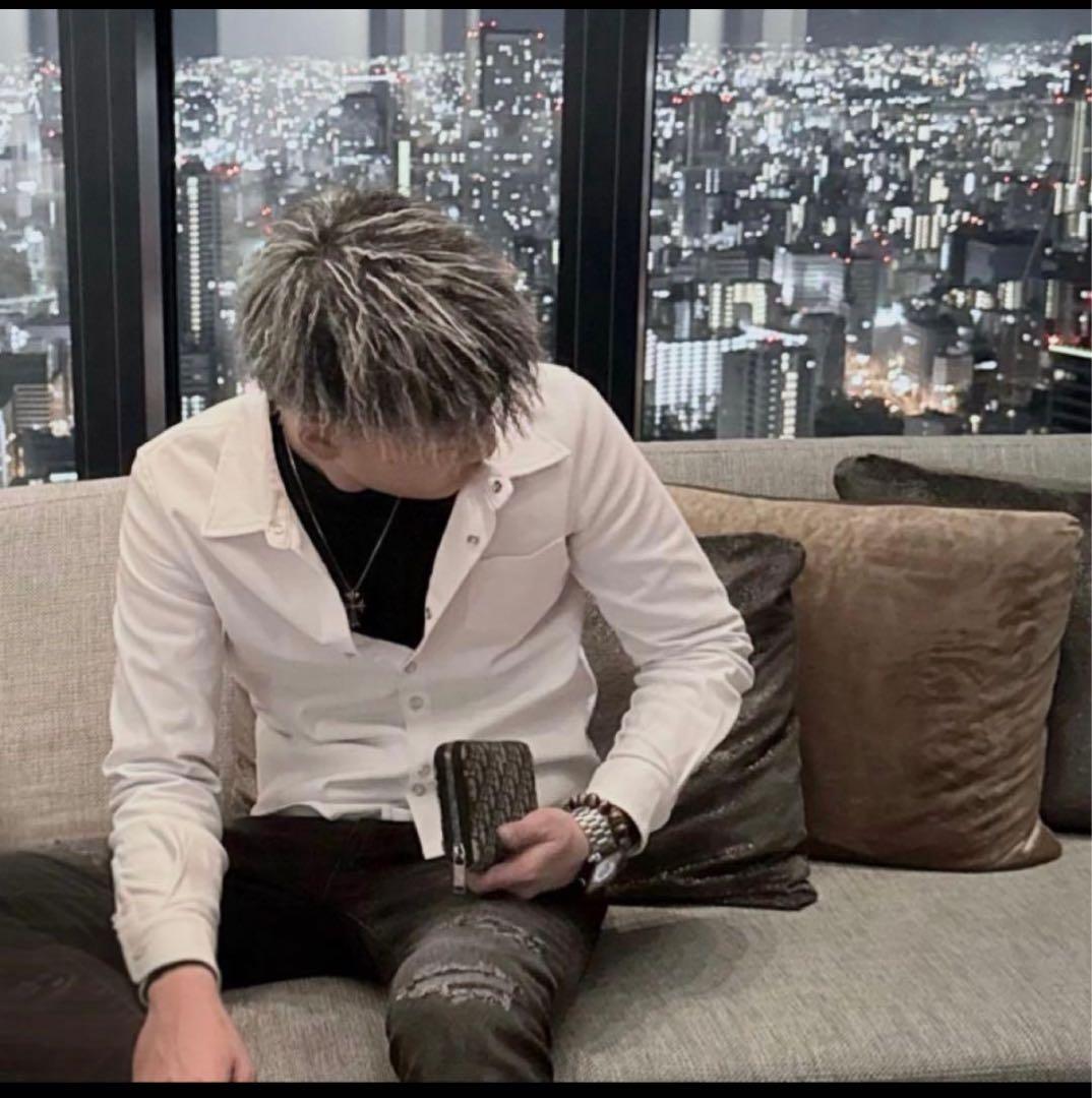 あ。白シャツアダムスジャグラー