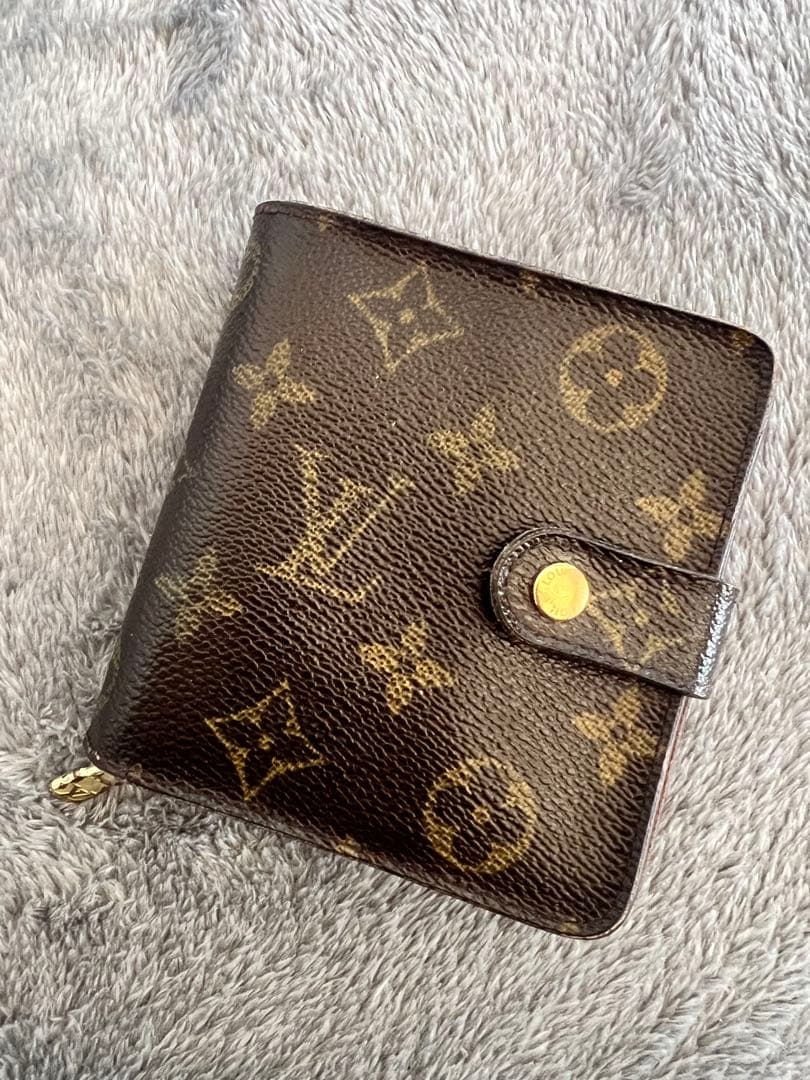 LOUIS VUITTON ルイヴィトン　折り財布　モノグラム