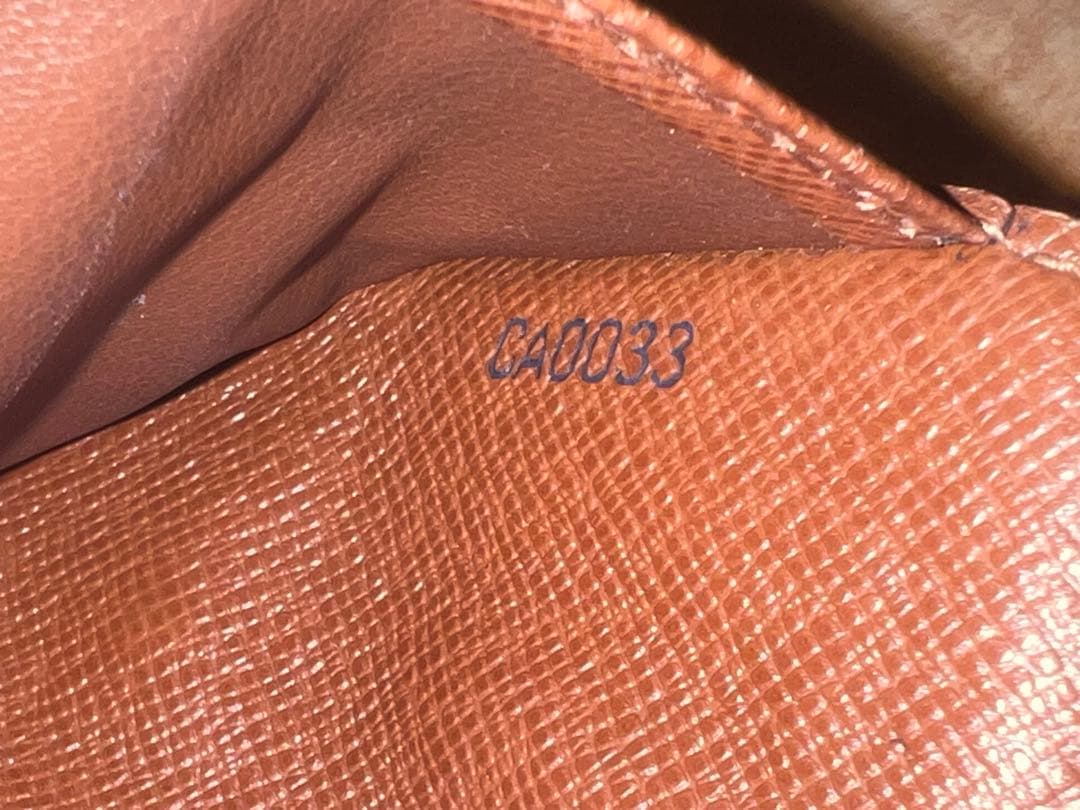 LOUIS VUITTON ルイヴィトン　折り財布　モノグラム