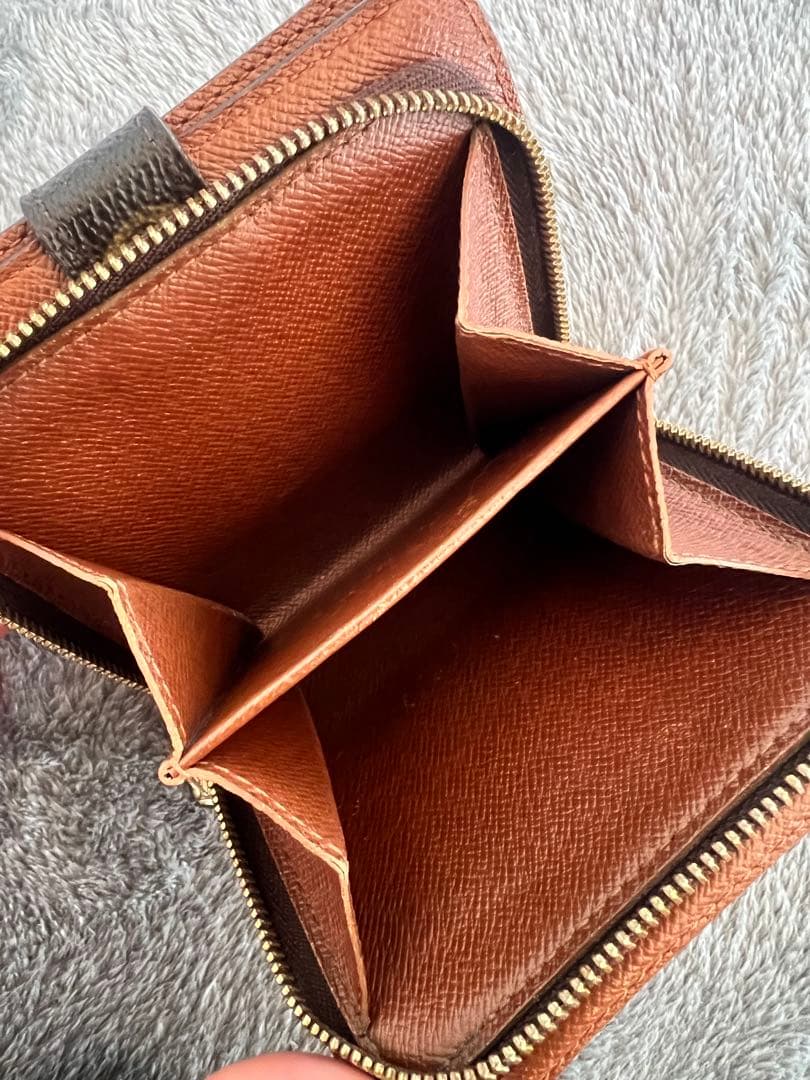 LOUIS VUITTON ルイヴィトン　折り財布　モノグラム