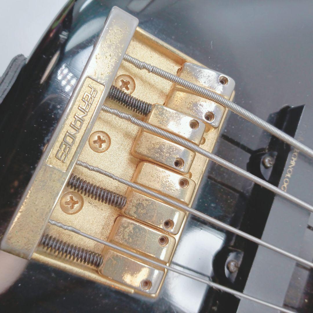 P493 フェルナンデス ベース