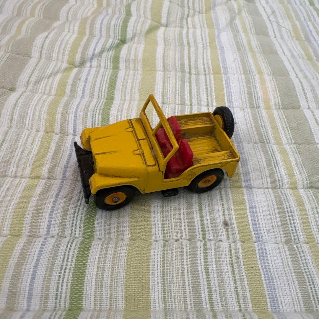 ミニカー 3点　マッチボックス　フィールドカー、ホンダバイク　ボート　ジープ