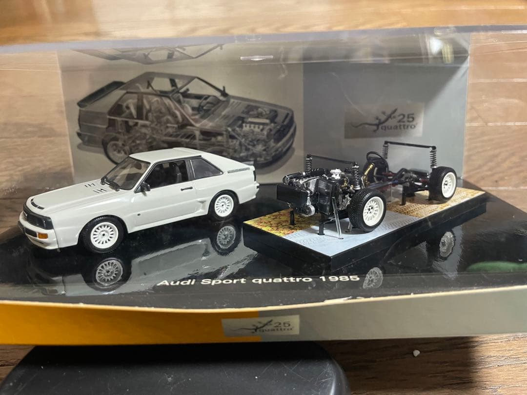 アウディ純正　クワトロスポーツ　メカニカルセット品