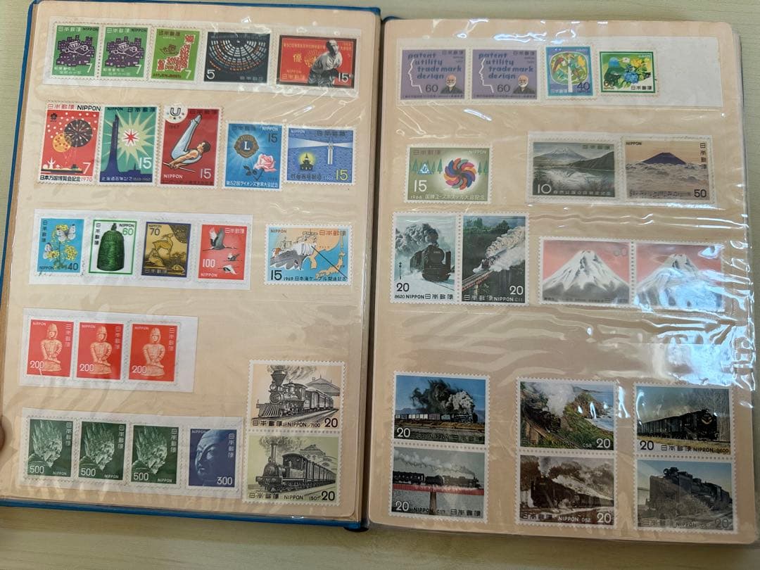 昭和記念切手アルバム 日本切手 未使用多数 ブロック連刷　蒸気機関車・美人画ほか