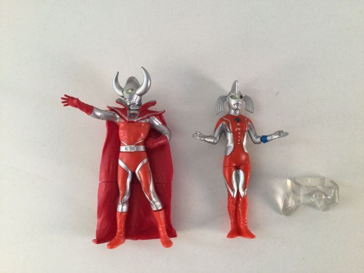 【ウルトラの父】直筆サイン & HGフィギア