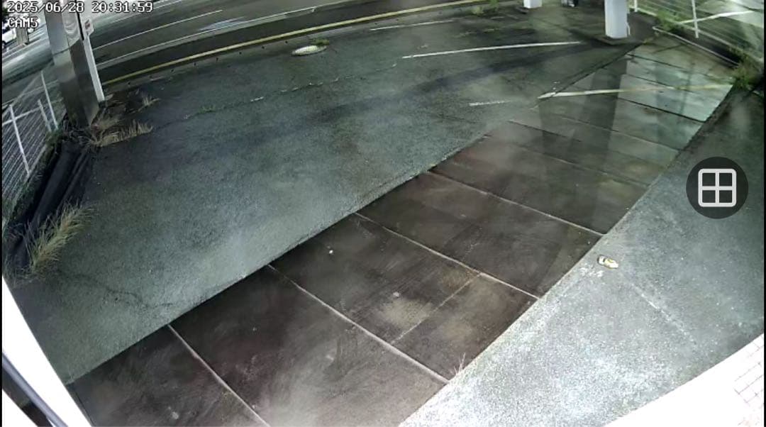 塚本無線 防犯カメラセット／5台＋録画機能付モニター/2TB/wtw eagle