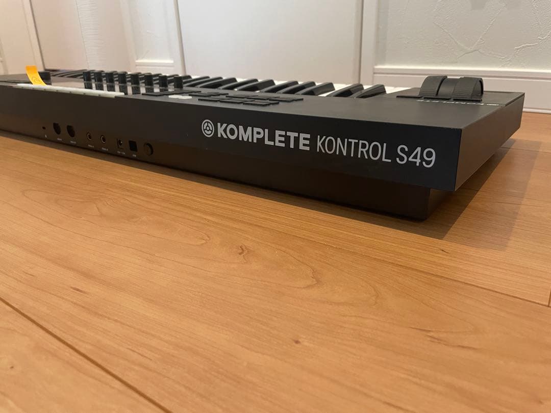 ②KOMPLETE KONTROL S49 MK2 ライセンス有