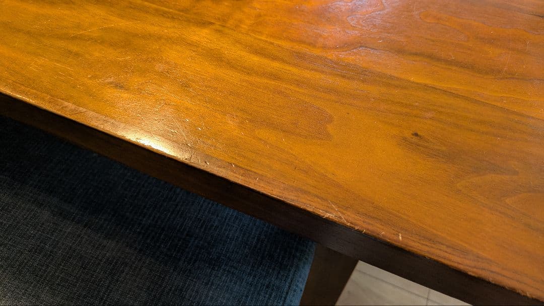 ACTUS 木製ダイニングテーブル