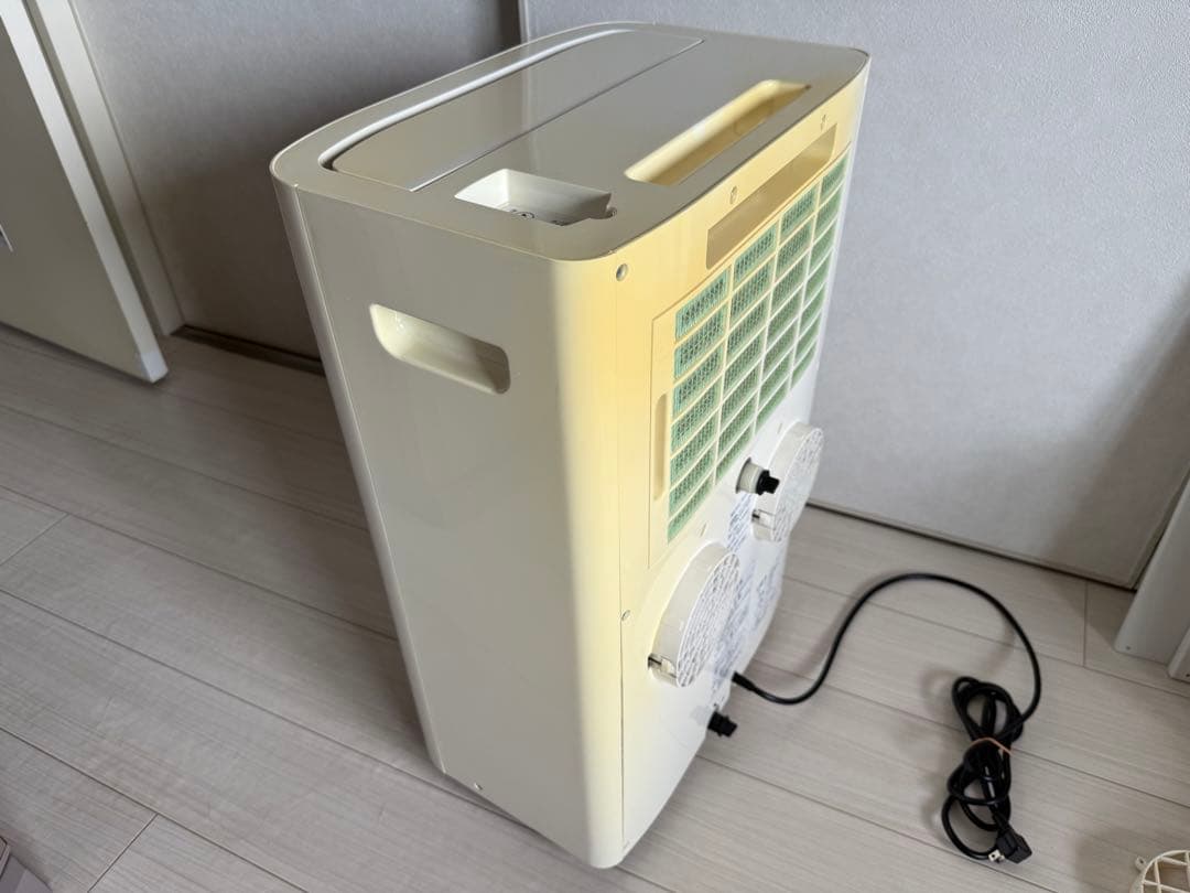 トヨトミ スポット冷暖エアコン TAD-22HW 2017年製