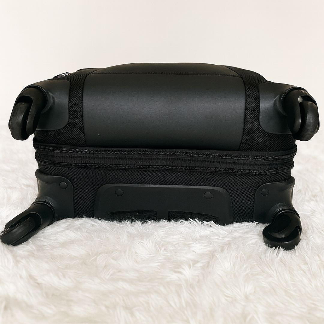 サムソナイト PRO-DLX4 機内持込可 スーツケース