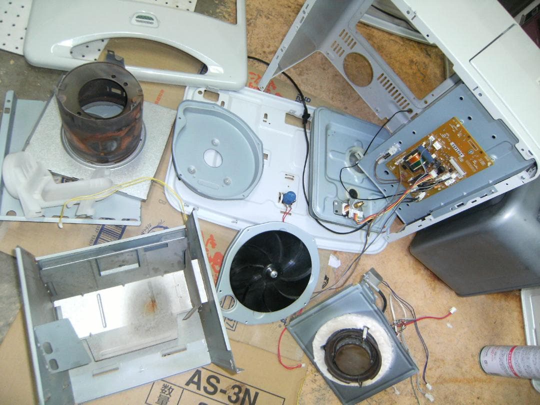 FH-DG573BY　13年製　15/20畳　コロナ　石油ファンヒーター　保証