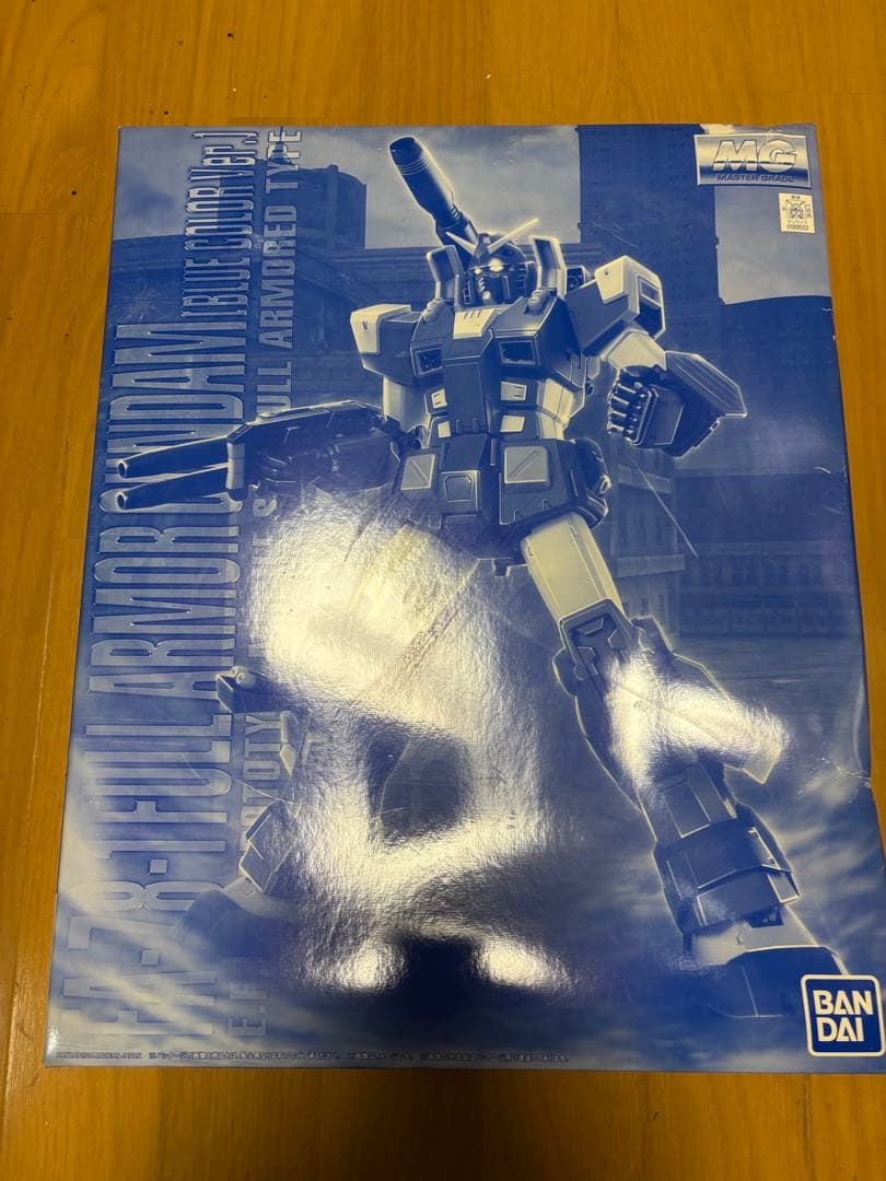 バンダイ　ＭＧ　プレミアムバンダイ フルアーマーガンダム　ブルー ver新古品