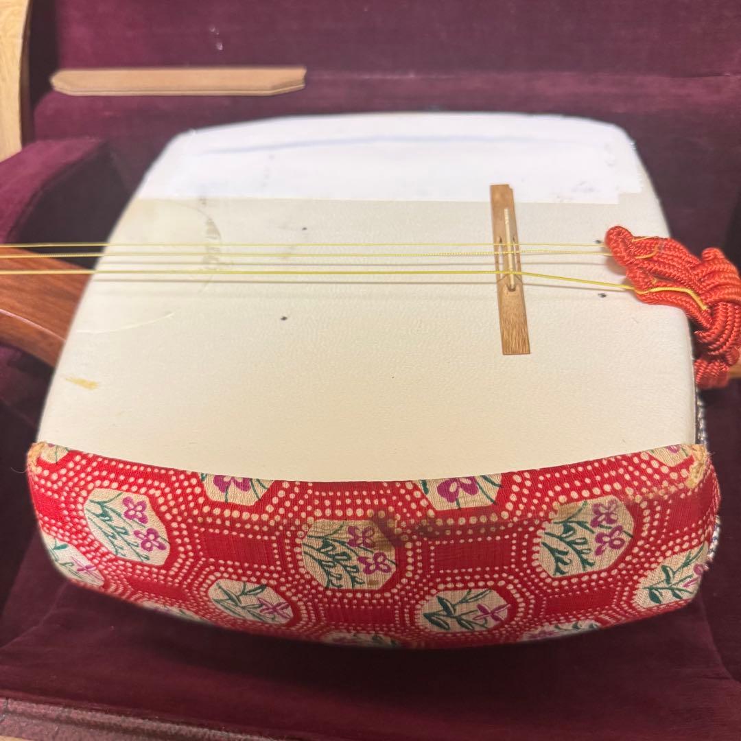 初心者オススメ　中棹　三味線　セット　撥　胴かけ　駒　ハードケース　花梨　丸打胴