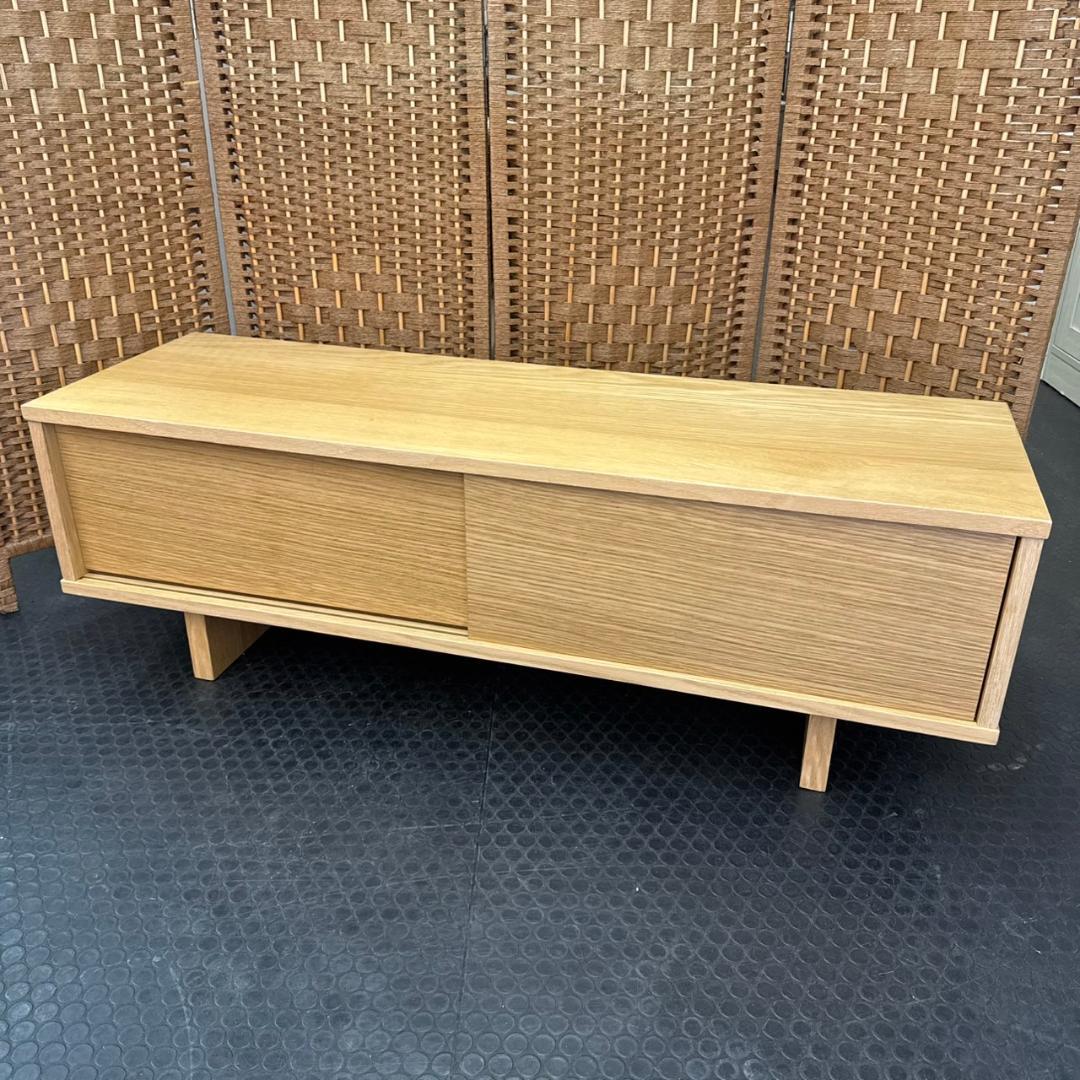 ☆☆無印良品　オーク材AVラック薄型（引戸）・幅110㎝　MUJI