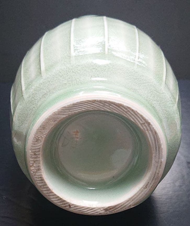 翠磁刻文花入 ☆人間国宝 原清☆