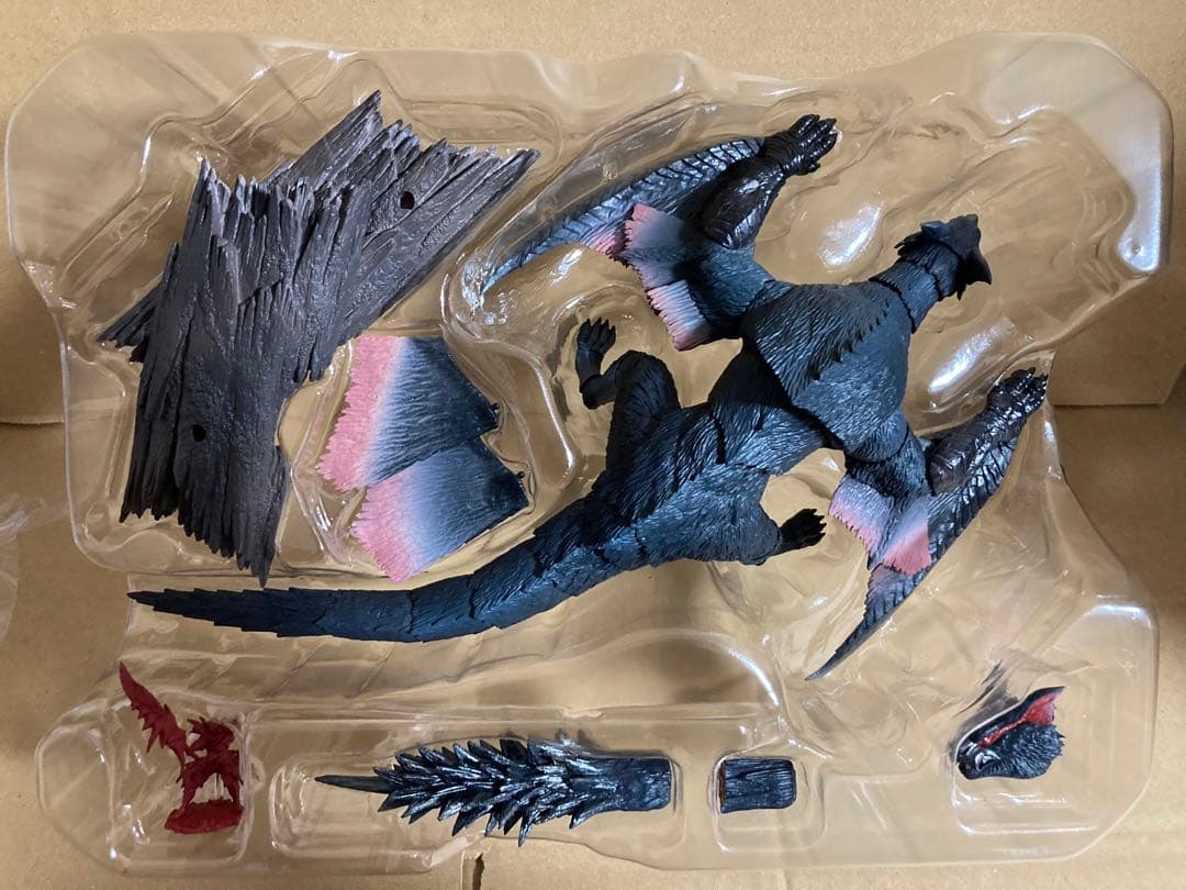 モンスターハンター　S.H.Monster Arts ナルガクルガ　フィギュア