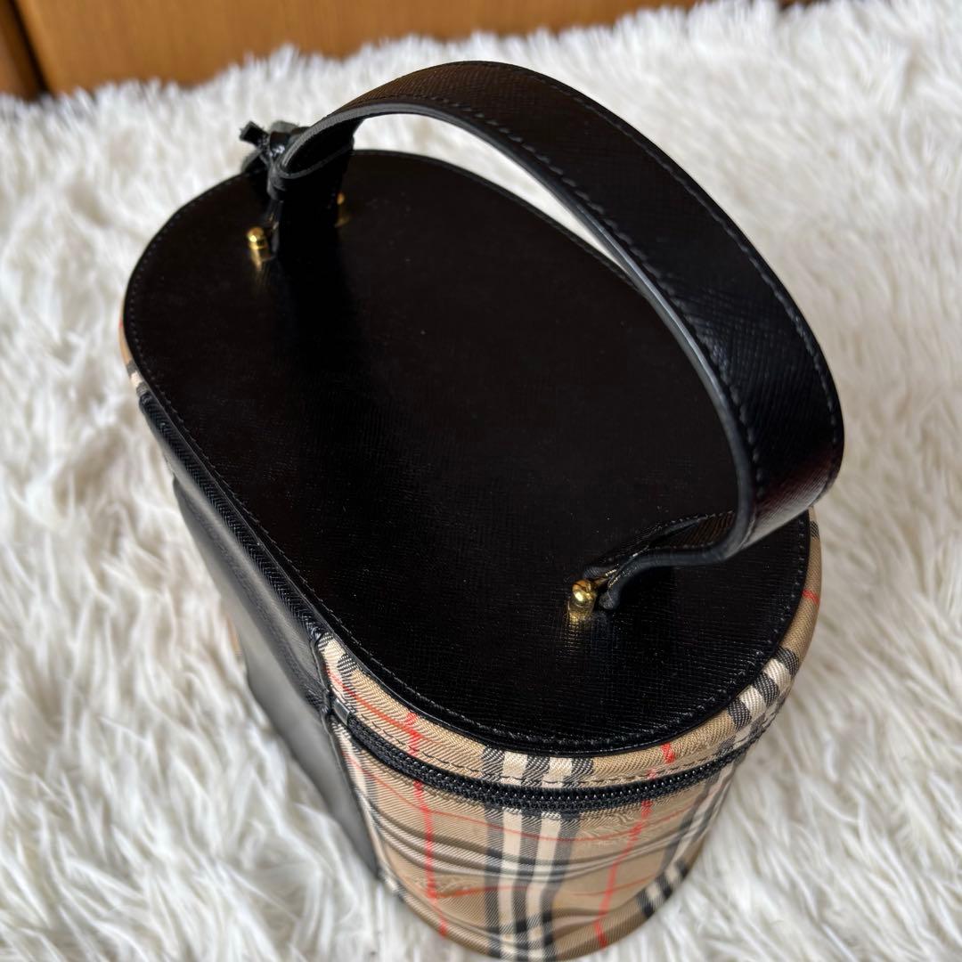 ✨️美品 バーバリー バニティ ポーチ ノバチェック シャドーホース ロゴ