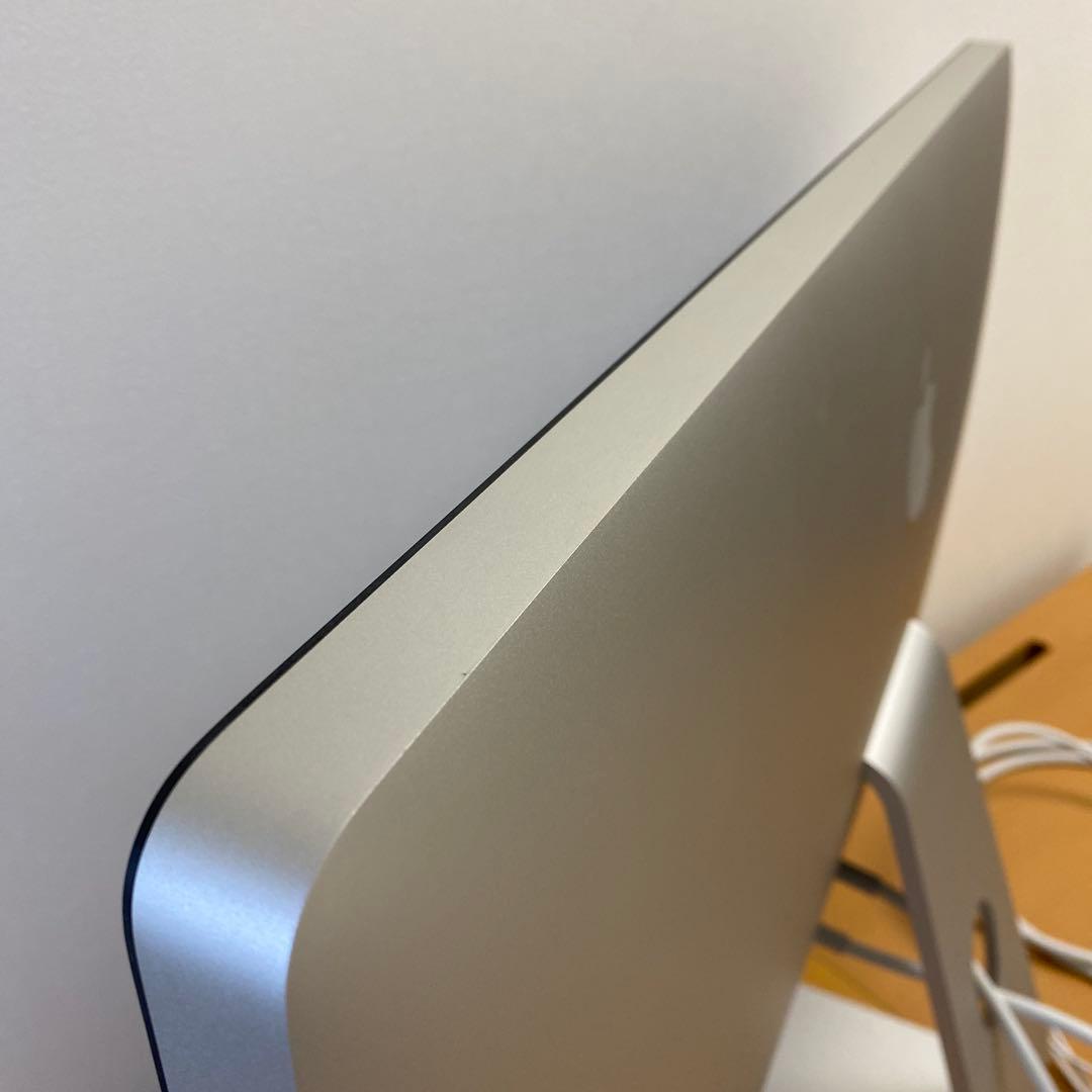 Apple LED Cinema Display 27インチ