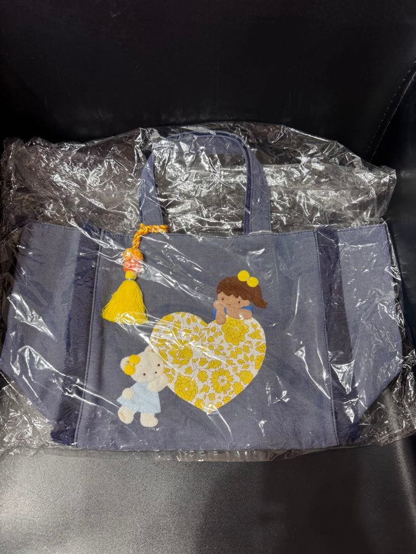 ファミリア2024spring vip day限定トートバッグ　新品未使用