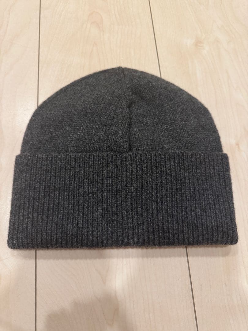 新品未使用品⭐︎PATOU ダークグレー ニット帽　ウール100%