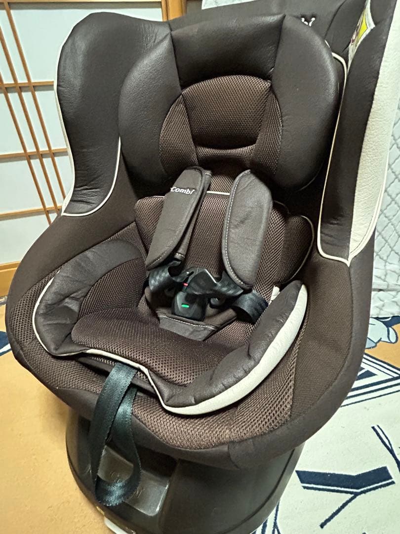 Combiコンビ ネルームliteチャイルドシートCB-UTC