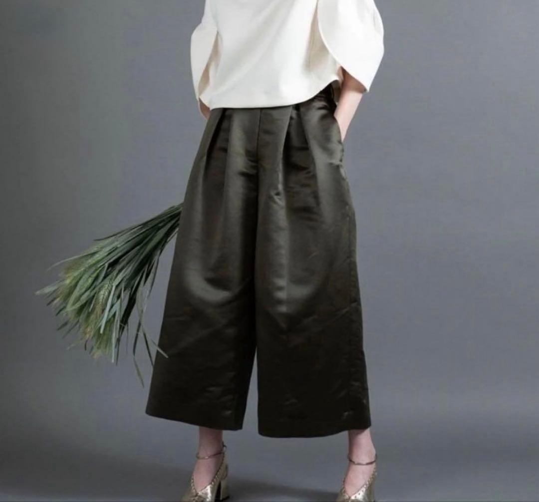 heveサテンフレアガウチョパンツ オリーブ36