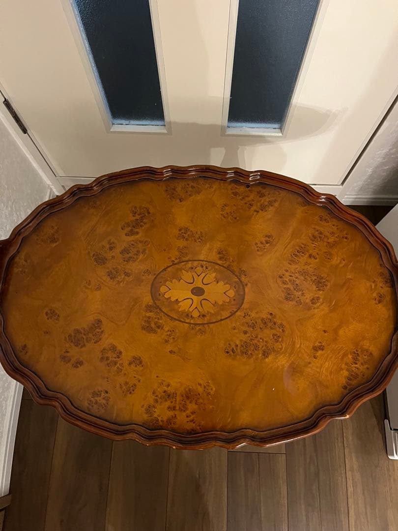 猫脚@イタリア製彫刻入りアンティーク@サイドテーブル