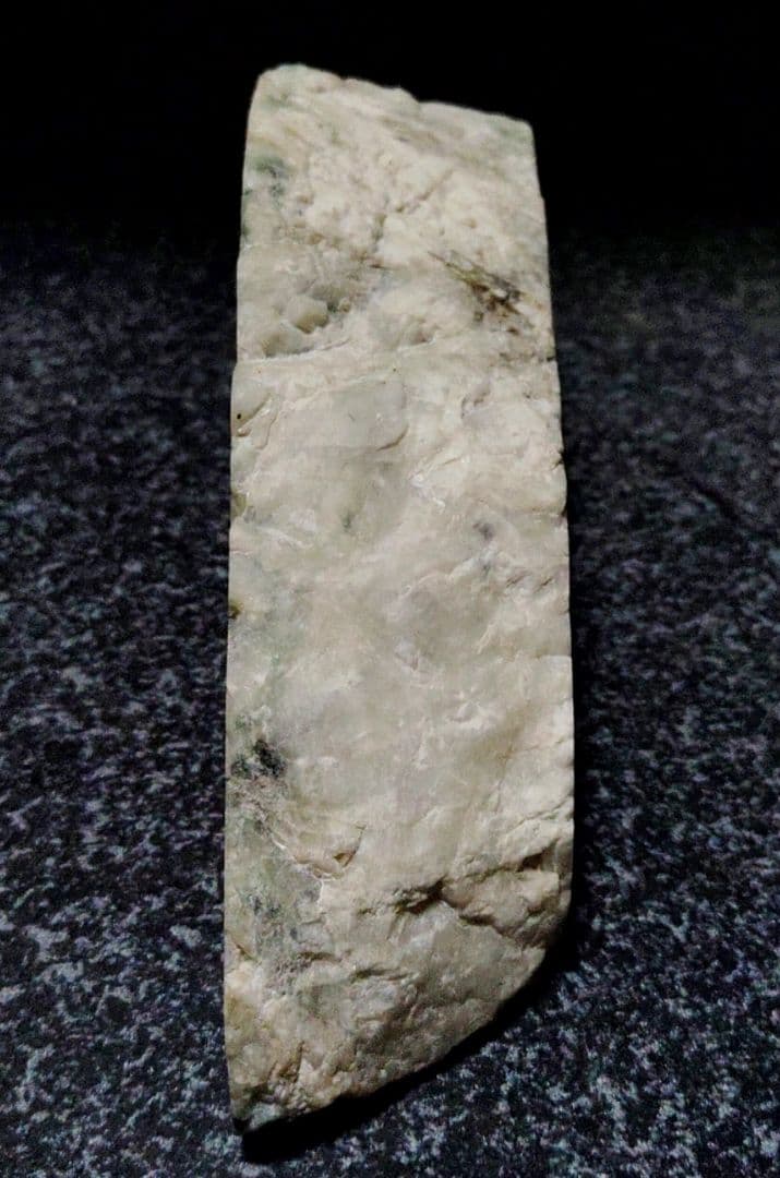 ★翡翠原石★糸魚川硬玉【小滝・切り出し・スライス394ｇ】