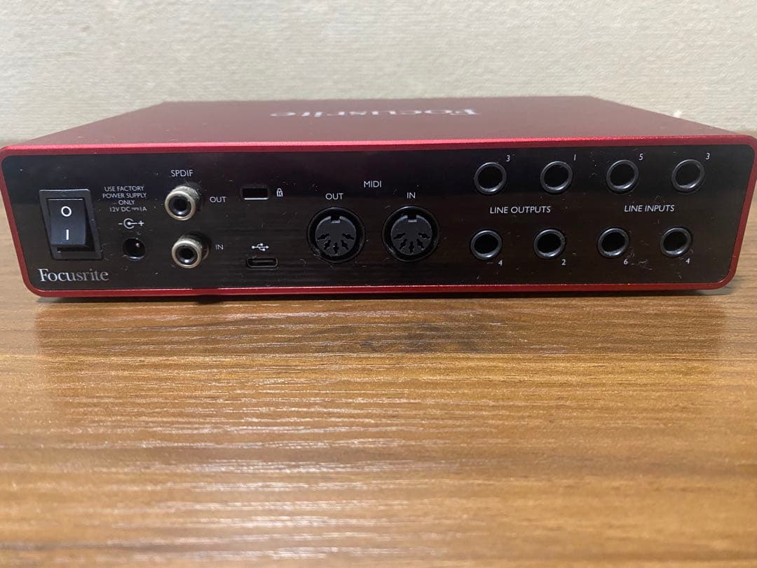オーディオインターフェース24bit/192kHz Scarlett 8i6