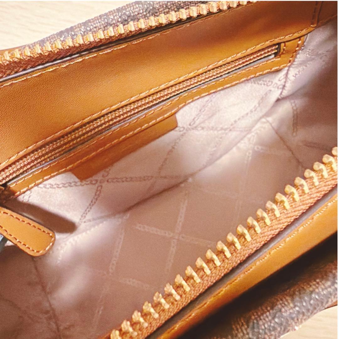 マイケルコース MARILYN クロスボディ スモール MKシグネチャー