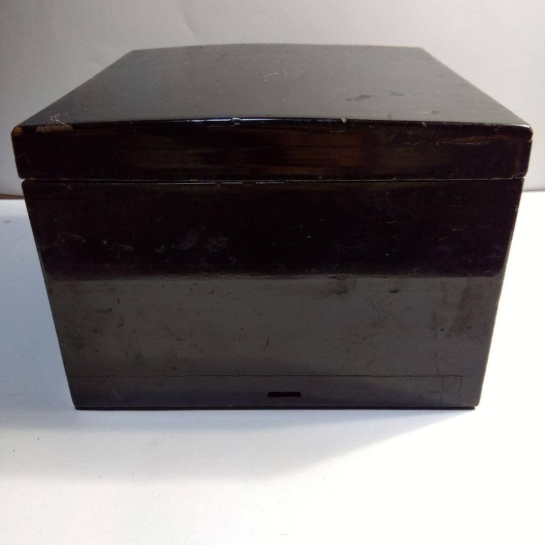 加賀蒔絵　高蒔絵祝い　三つ杯　盃　漆芸　時代高級高蒔絵杯　大正期　黒塗共箱