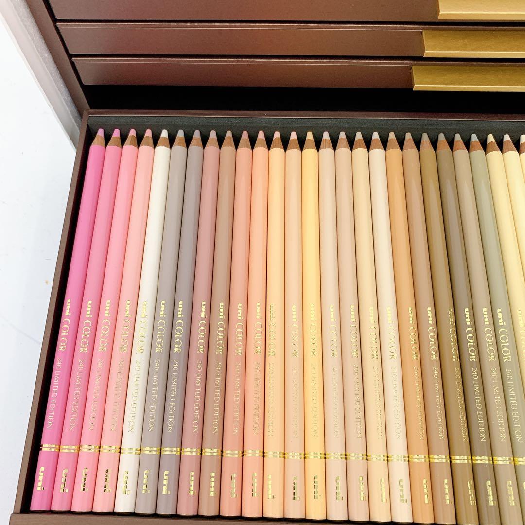 11SAM31【未使用】uni COLOR 色鉛筆 240本 箱付き 文房具