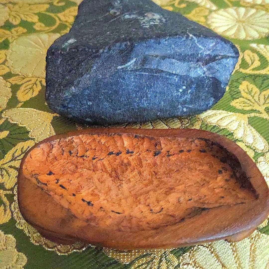 【最終価格】門司　梅花石　台座付　水石　盆石