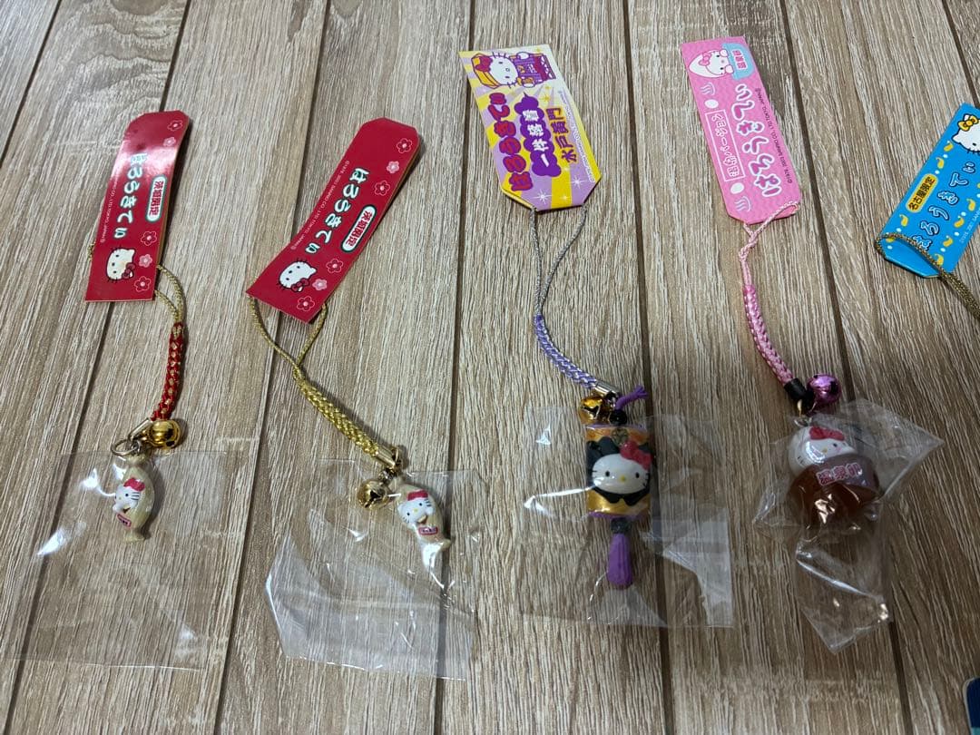 【ご当地キティ】ファースナーマスコット/11個/まとめ売り