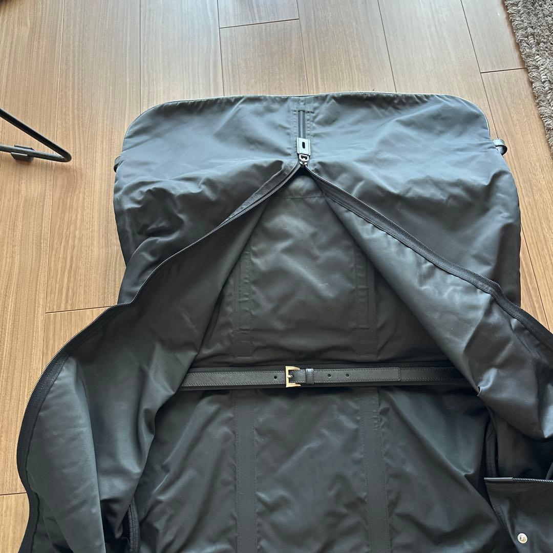 プラダ　ブラックナイロンキャリーケース未使用