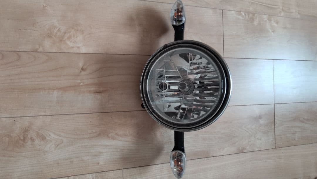 ジクサー150 丸目ヘッドライト(ウインカー装備)