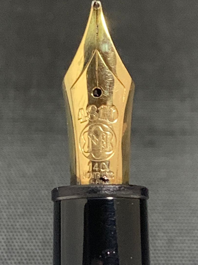 t*s様 Montblanc 万年筆 黒