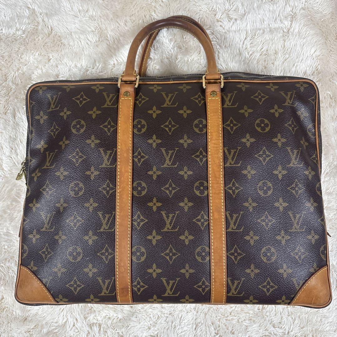LOUIS VUITTON ポルトドキュマン ヴォワヤージュ モノグラム
